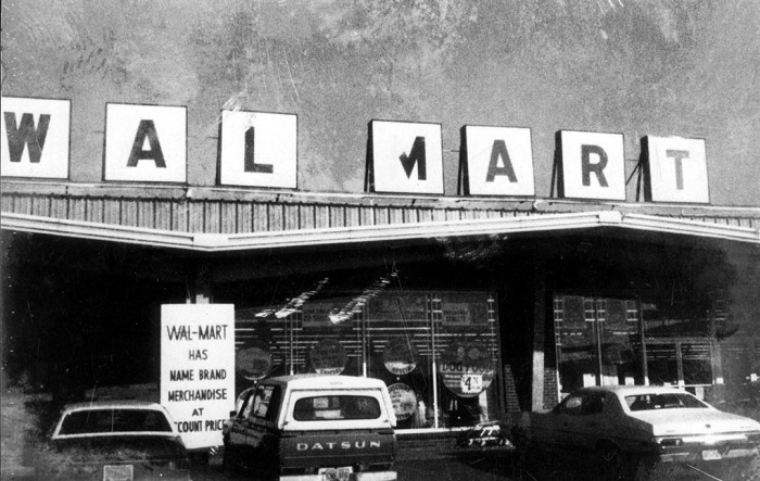 Cửa hàng Walmart những năm 1960
